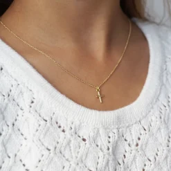 Collar Cruz (Oro 18kt)