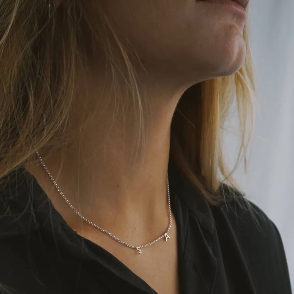 Collar Mini Letra Plata