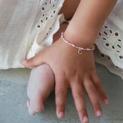 Pulsera Mini Letra Nuditos Oro