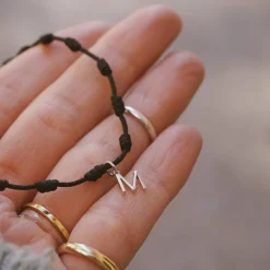 Pulsera Mini Letra Nuditos Plata