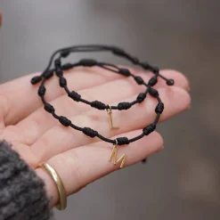 Pulsera Mini Letra Nuditos Oro