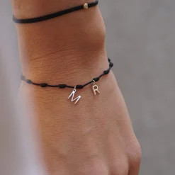 Pulsera Mini Letra Nuditos Plata