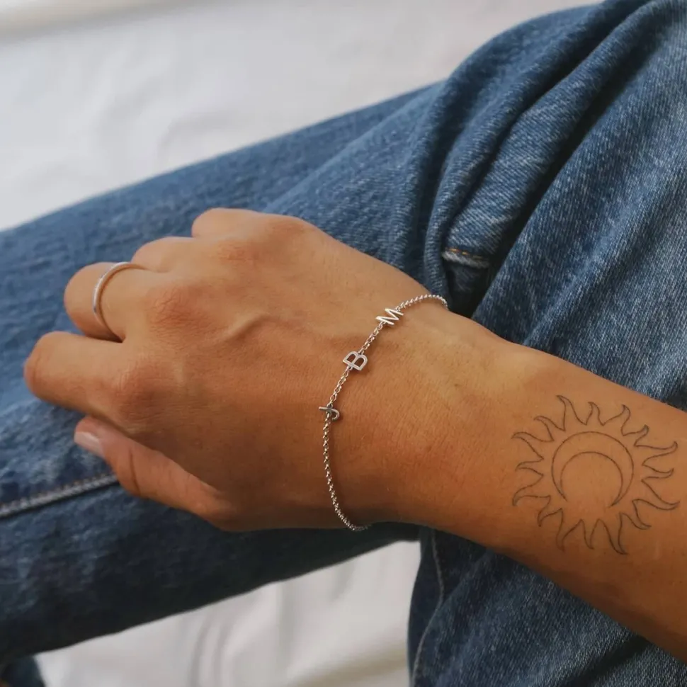 Pulsera Mini Letra Plata